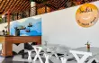 Dona Sylvia Beach Resort/32